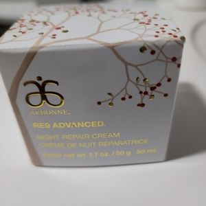 Arbonne RE9 Advance Night Cream